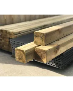40mm x 40mm x 900mm WD  Spindles Treated (Green)