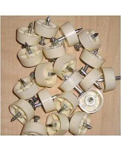 Shelf Stud Beige (25)