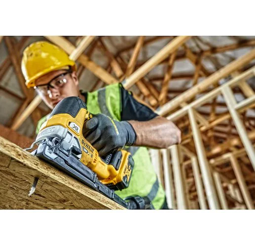 DeWalt Jigsaw in Action